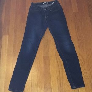 Levi’s curvy skinny 811 jeans